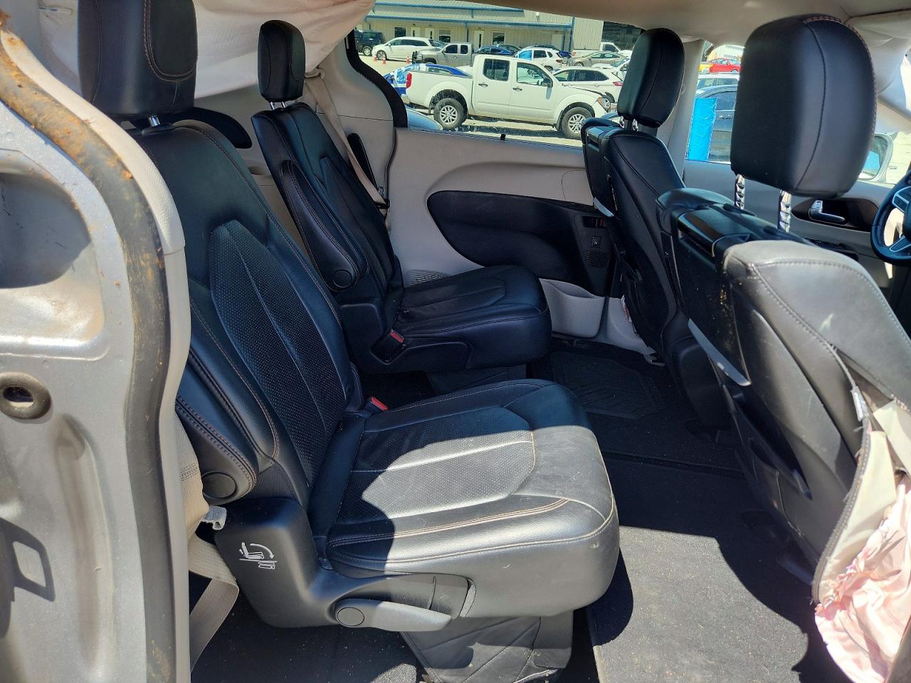 2019 CHRYSLER PACIFICA TOURING L PLUS photo 31