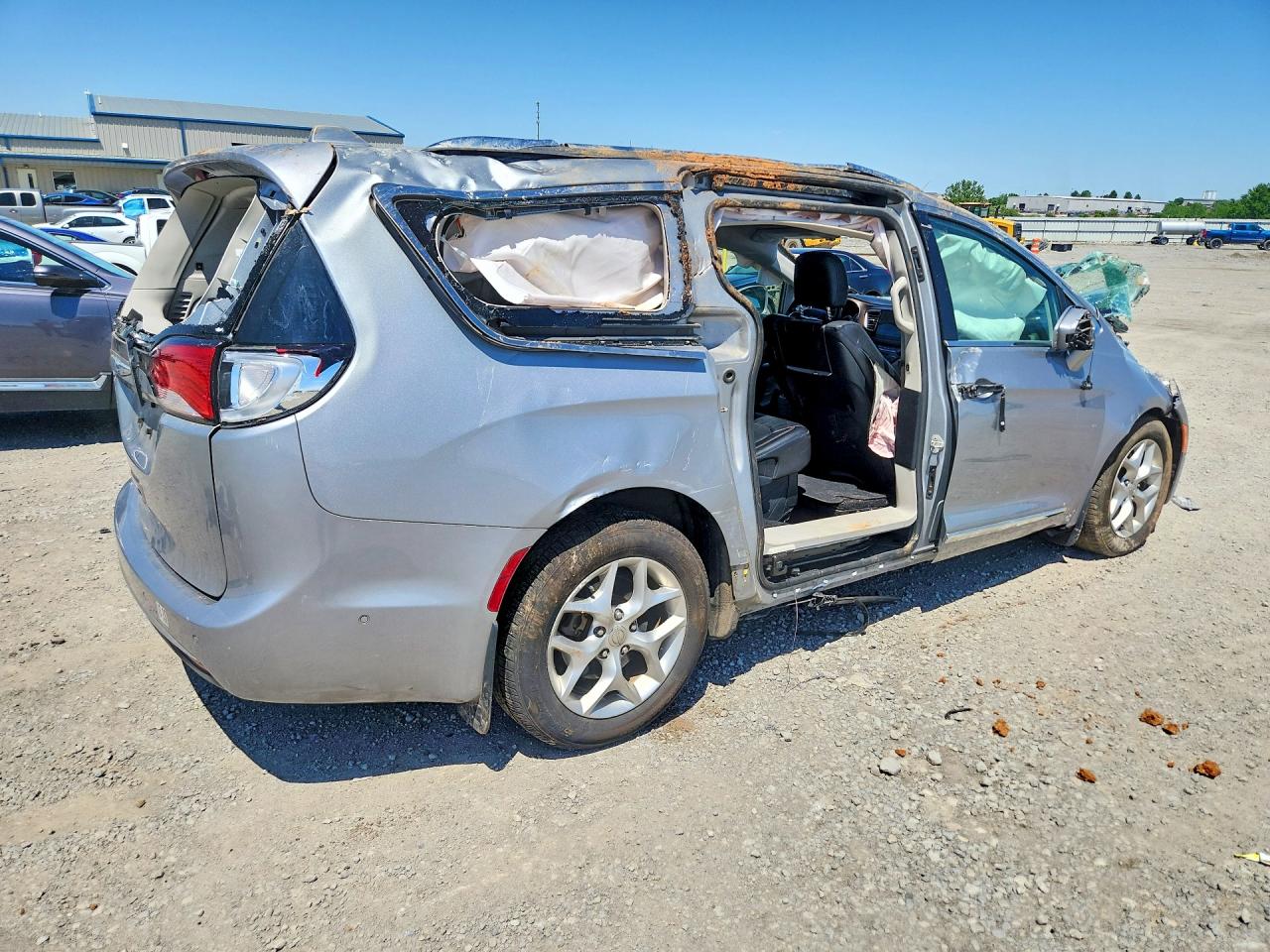 2019 CHRYSLER PACIFICA TOURING L PLUS photo 7