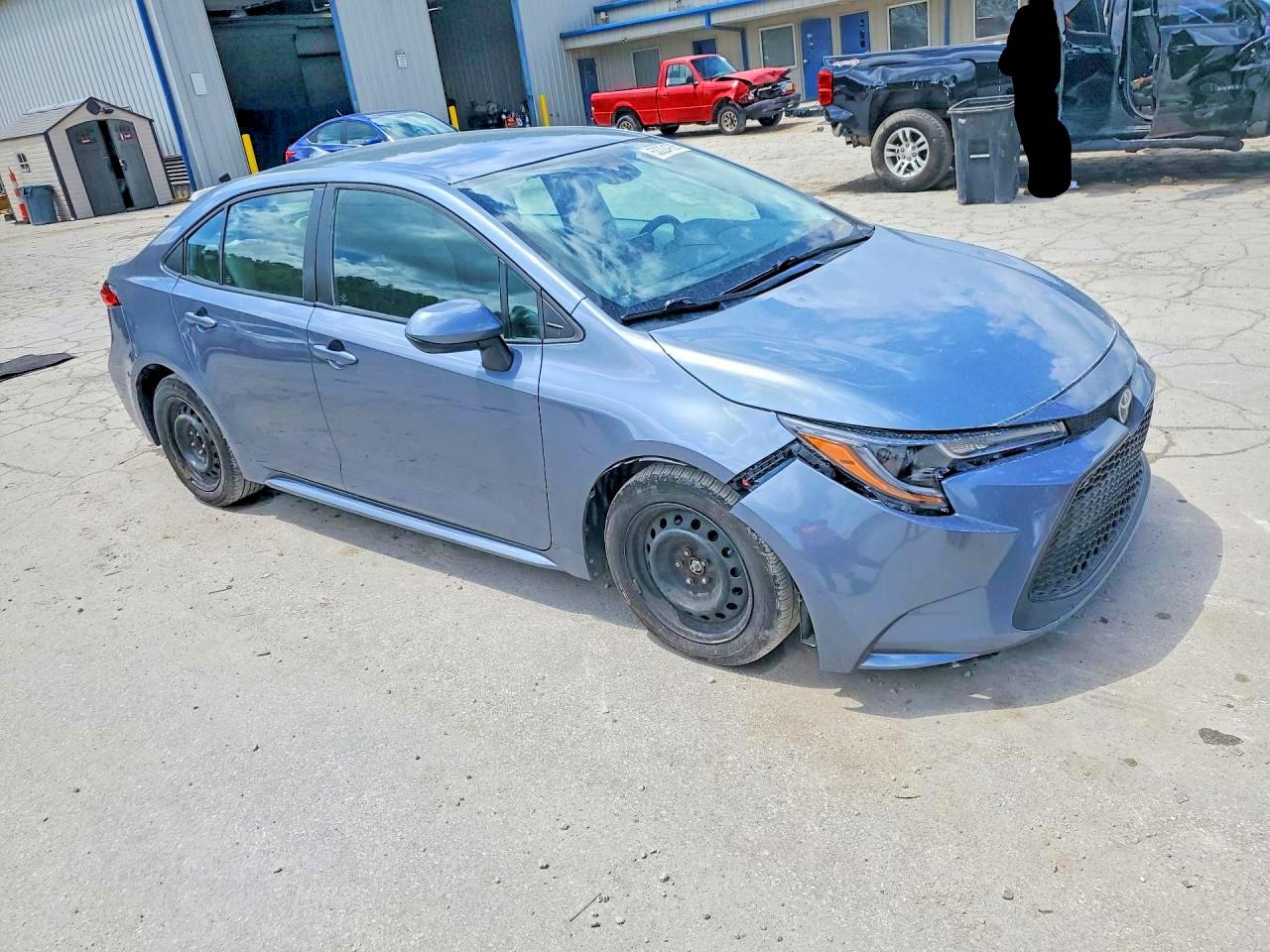2020 TOYOTA COROLLA LE photo 7