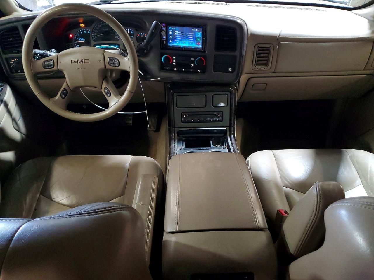 2004 GMC YUKON XL DENALI photo 20