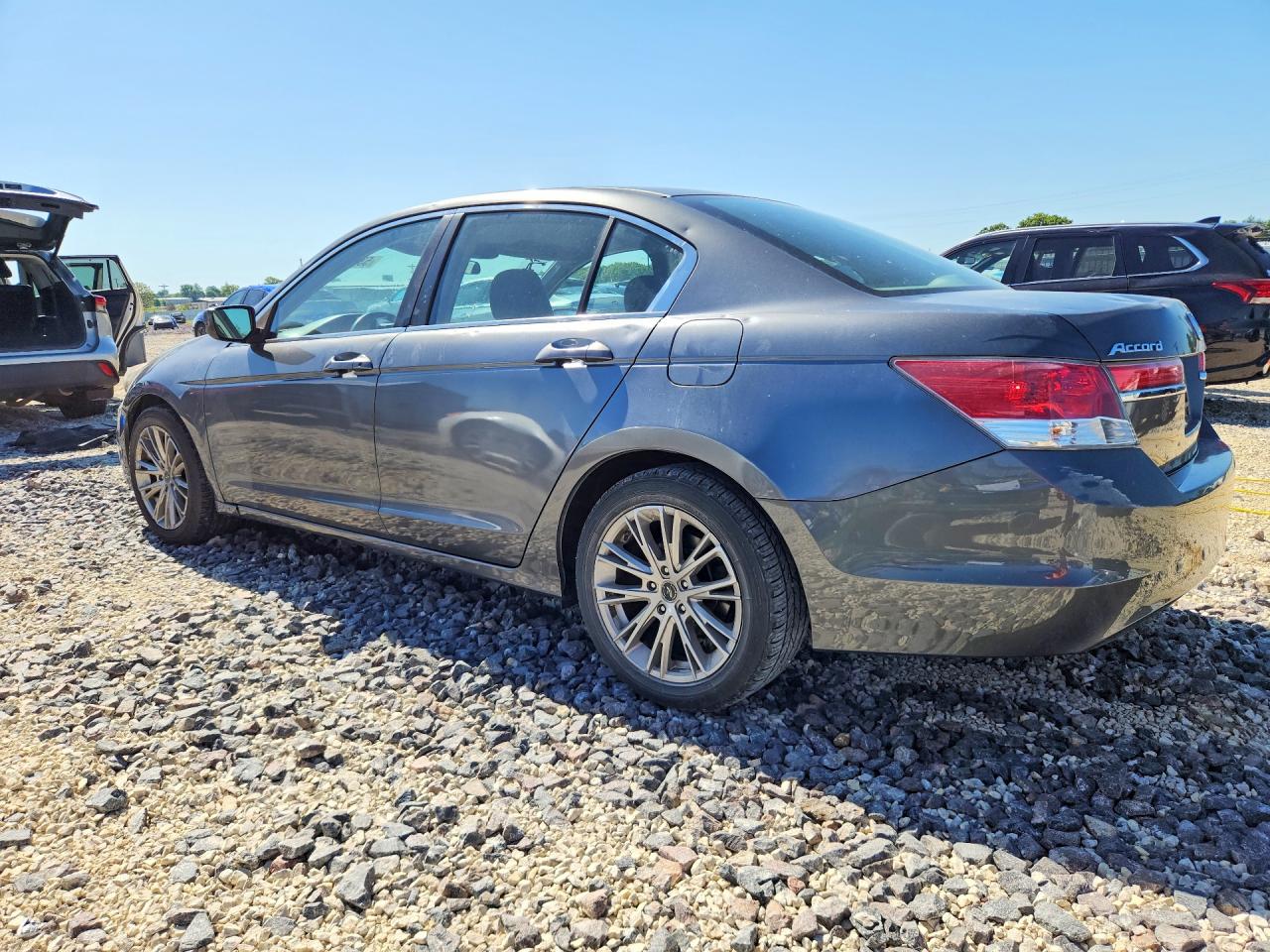 2012 HONDA ACCORD LX photo 4