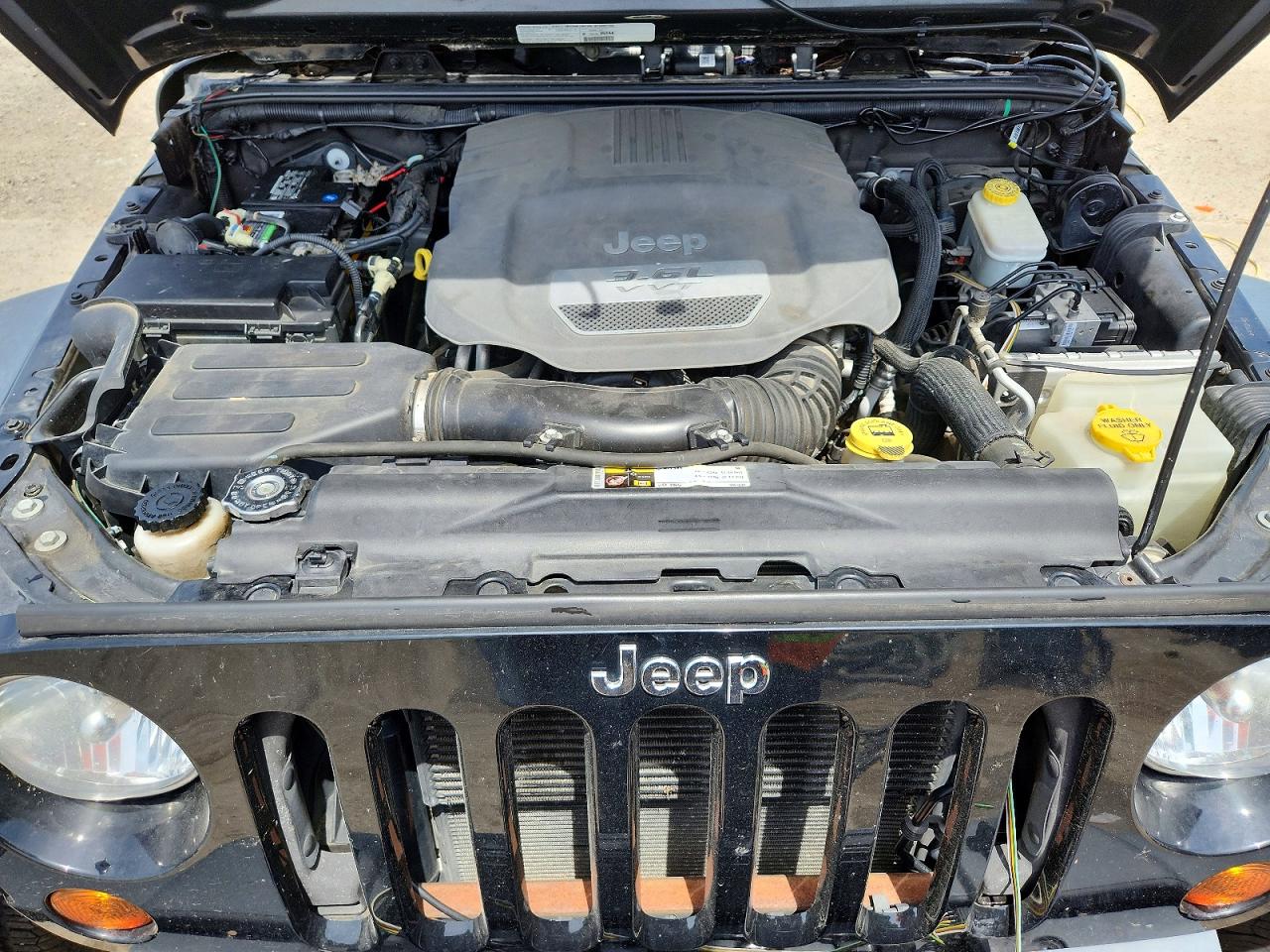 2013 JEEP WRANGLER SPORT photo 34