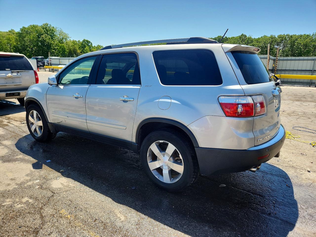 2011 GMC ACADIA SLT-1 photo 4