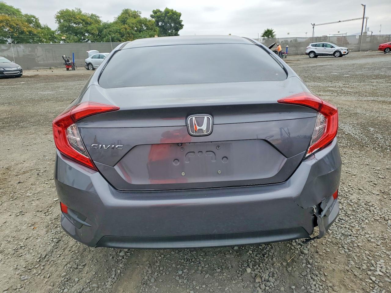 2016 HONDA CIVIC LX photo 11