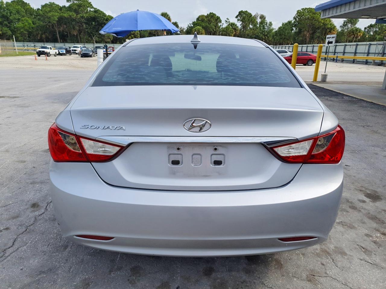 2011 HYUNDAI SONATA GLS photo 11
