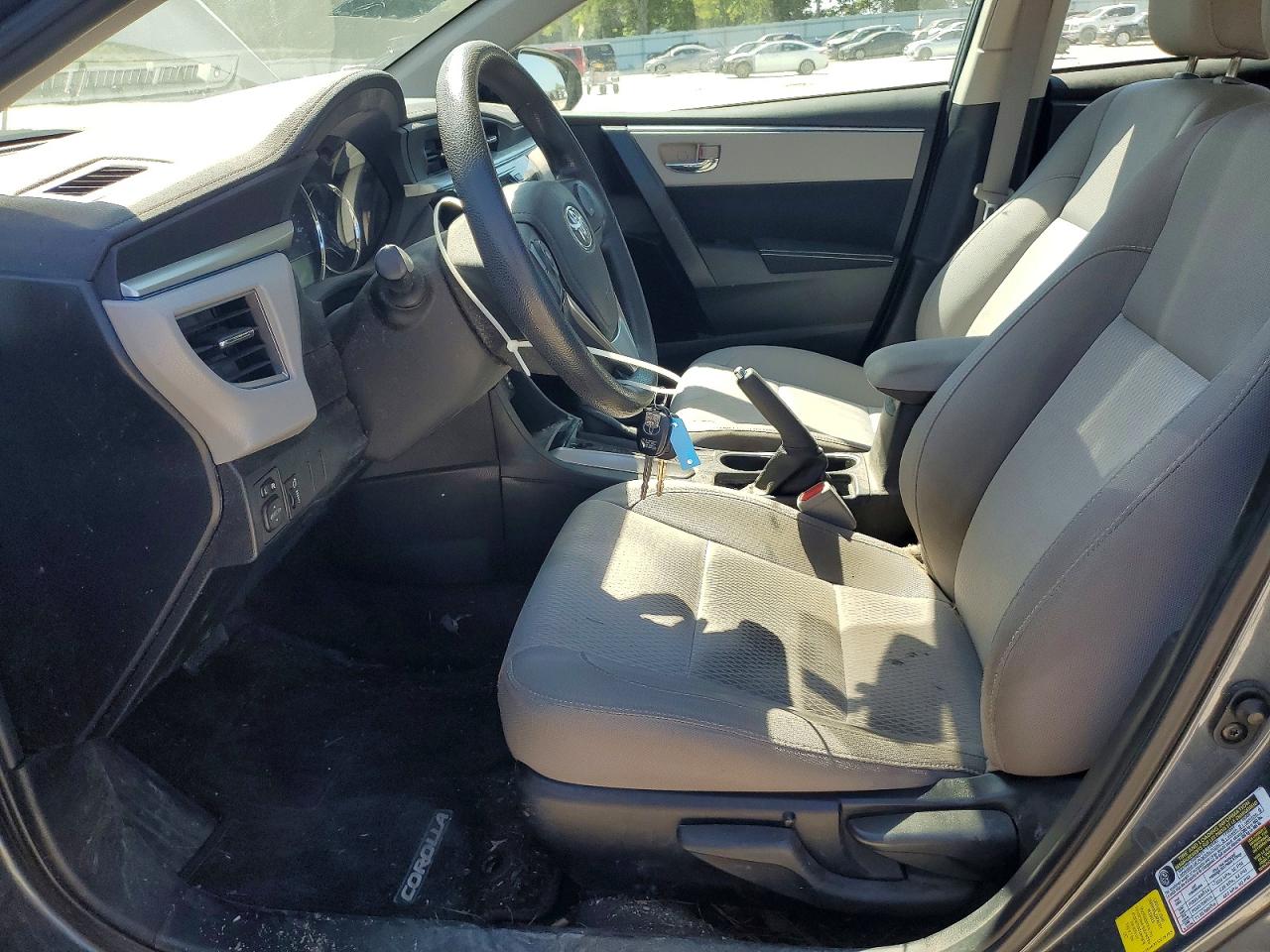 2015 TOYOTA COROLLA LE photo 13
