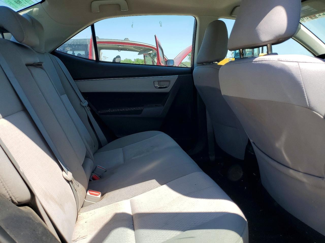 2015 TOYOTA COROLLA LE photo 19
