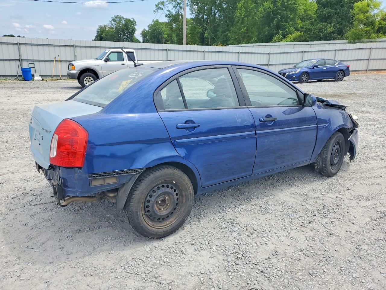 2010 HYUNDAI ACCENT GLS photo 3