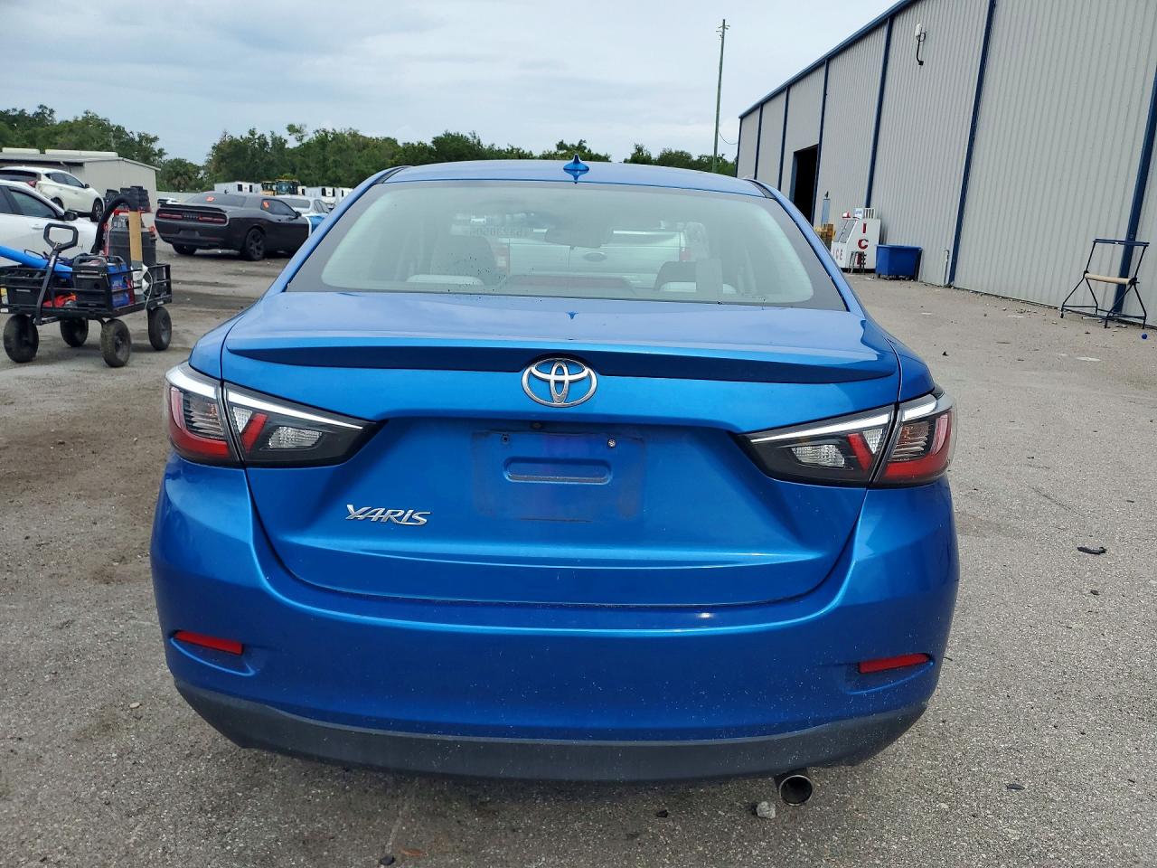 2019 TOYOTA YARIS LE photo 6