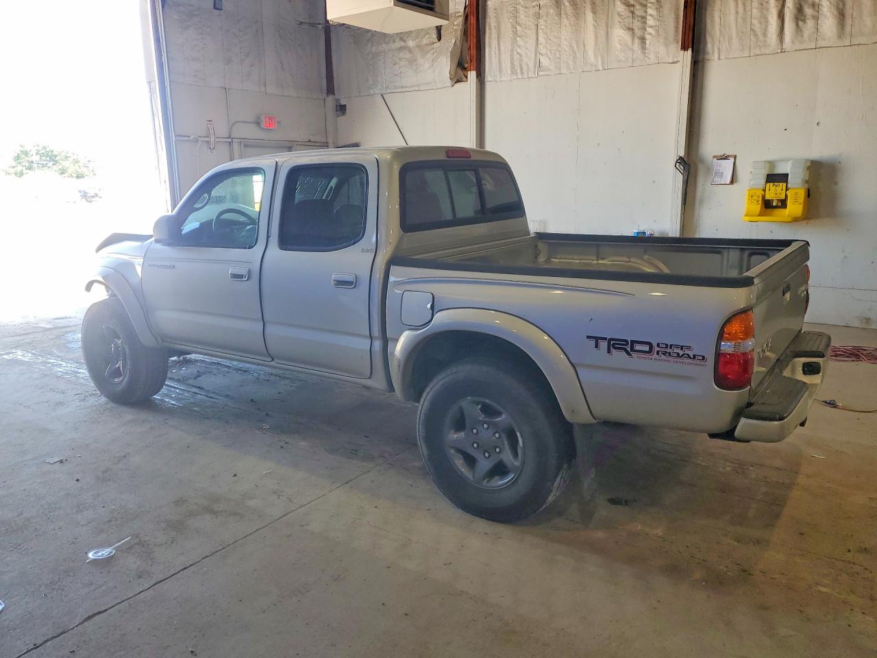 2002 TOYOTA TACOMA DOUBLE CAB photo 4