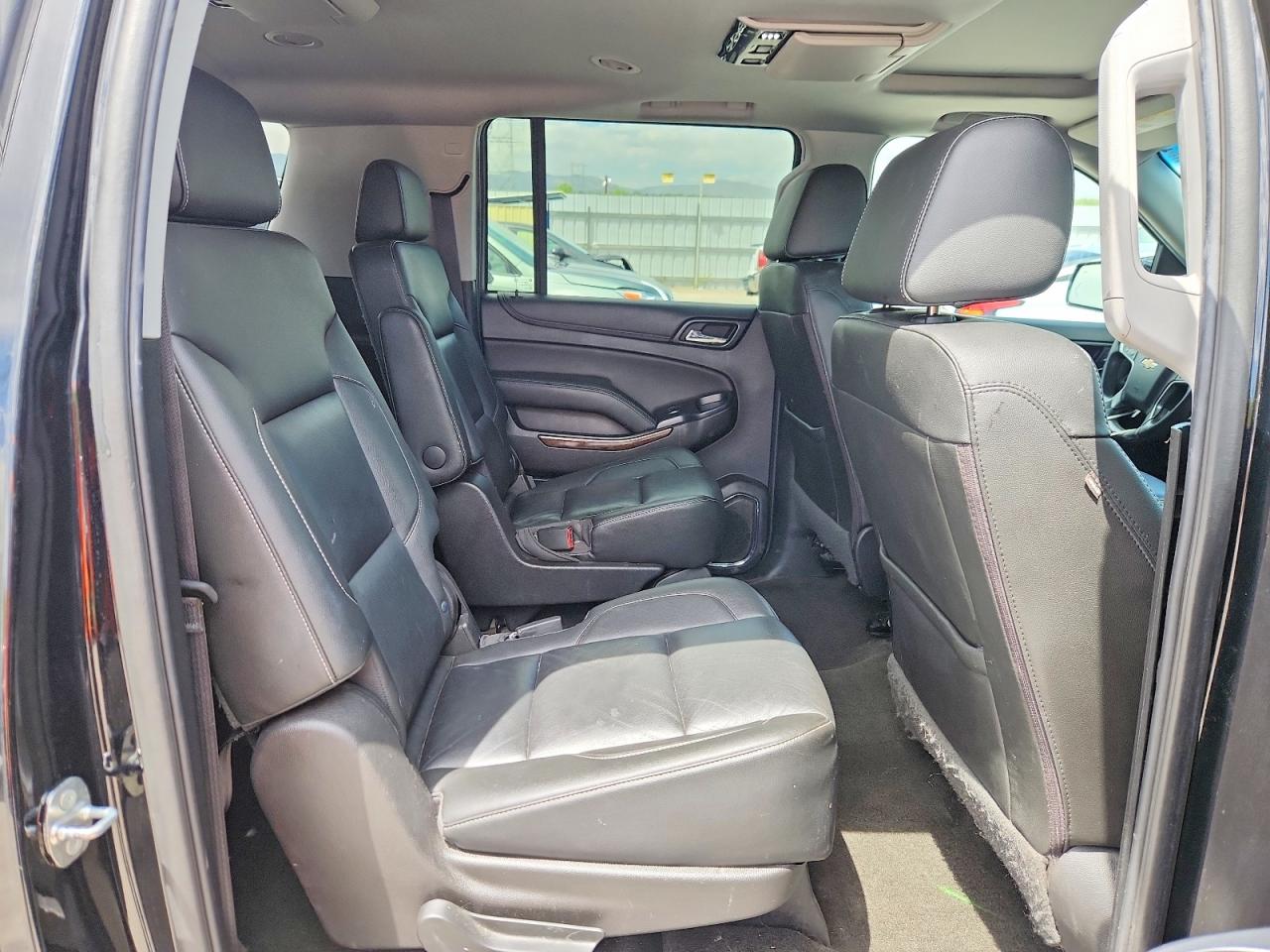 2018 CHEVROLET SUBURBAN K1500 LT photo 11