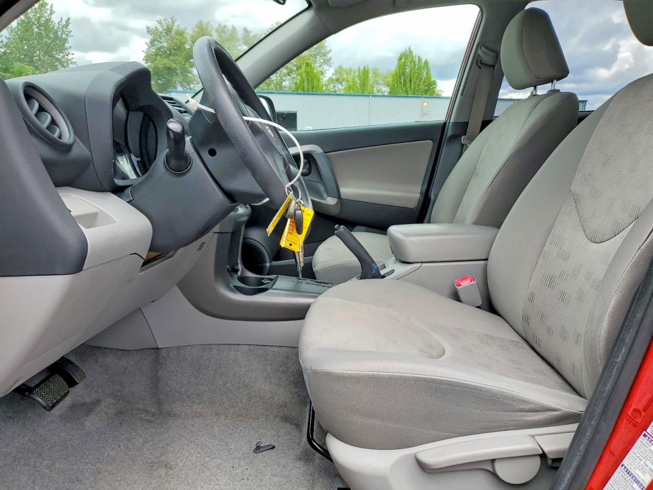 2010 TOYOTA RAV4 BASE photo 13