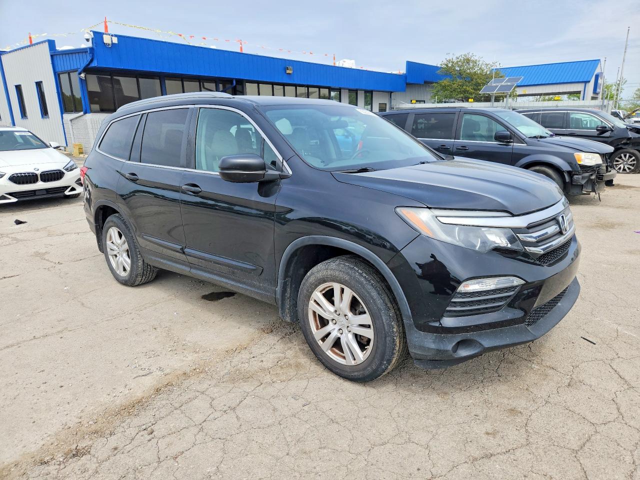 2016 HONDA PILOT LX photo 7
