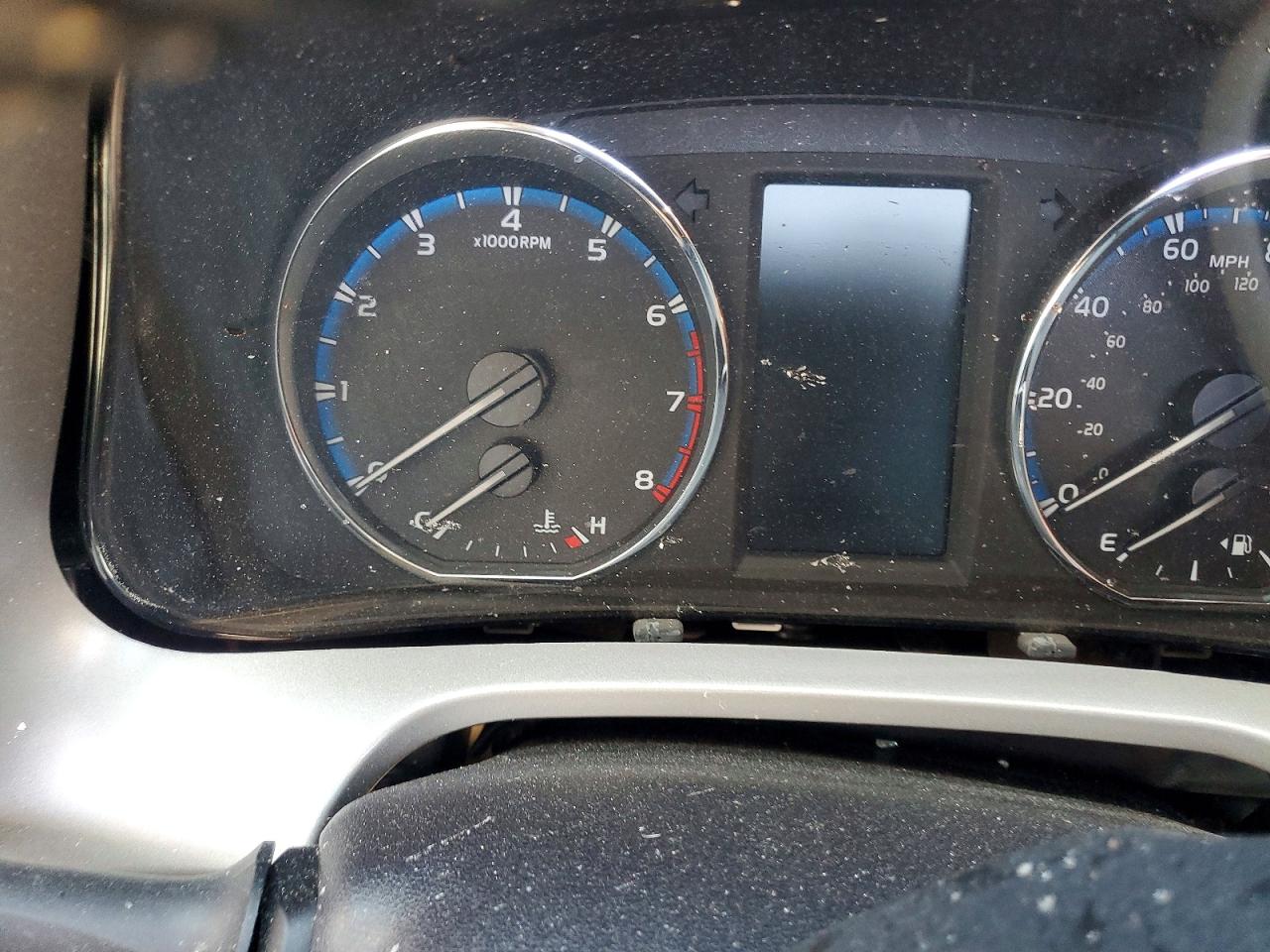 2016 TOYOTA RAV4 XLE photo 17