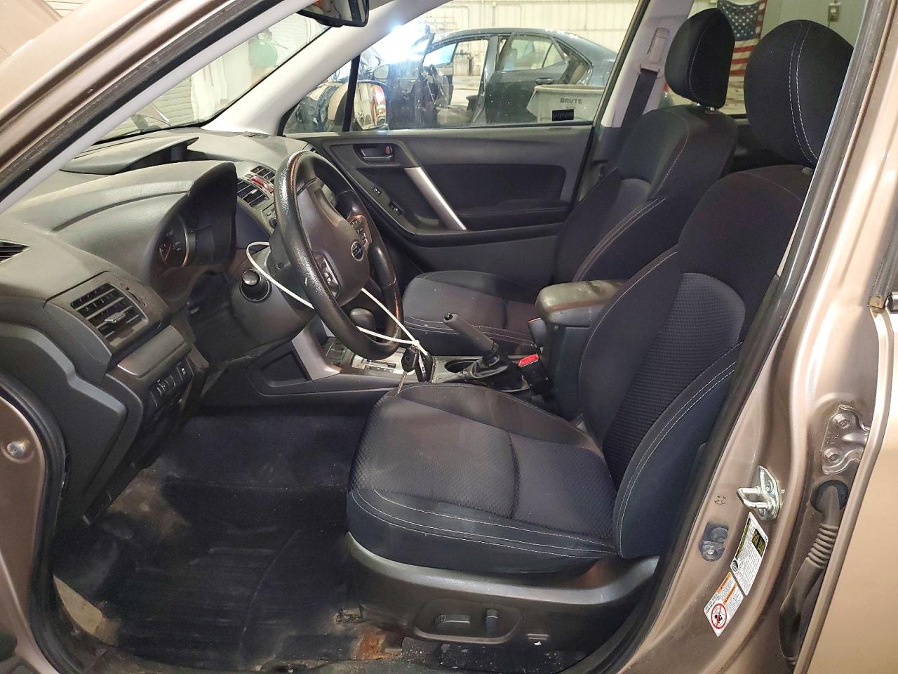 2015 SUBARU FORESTER photo 19