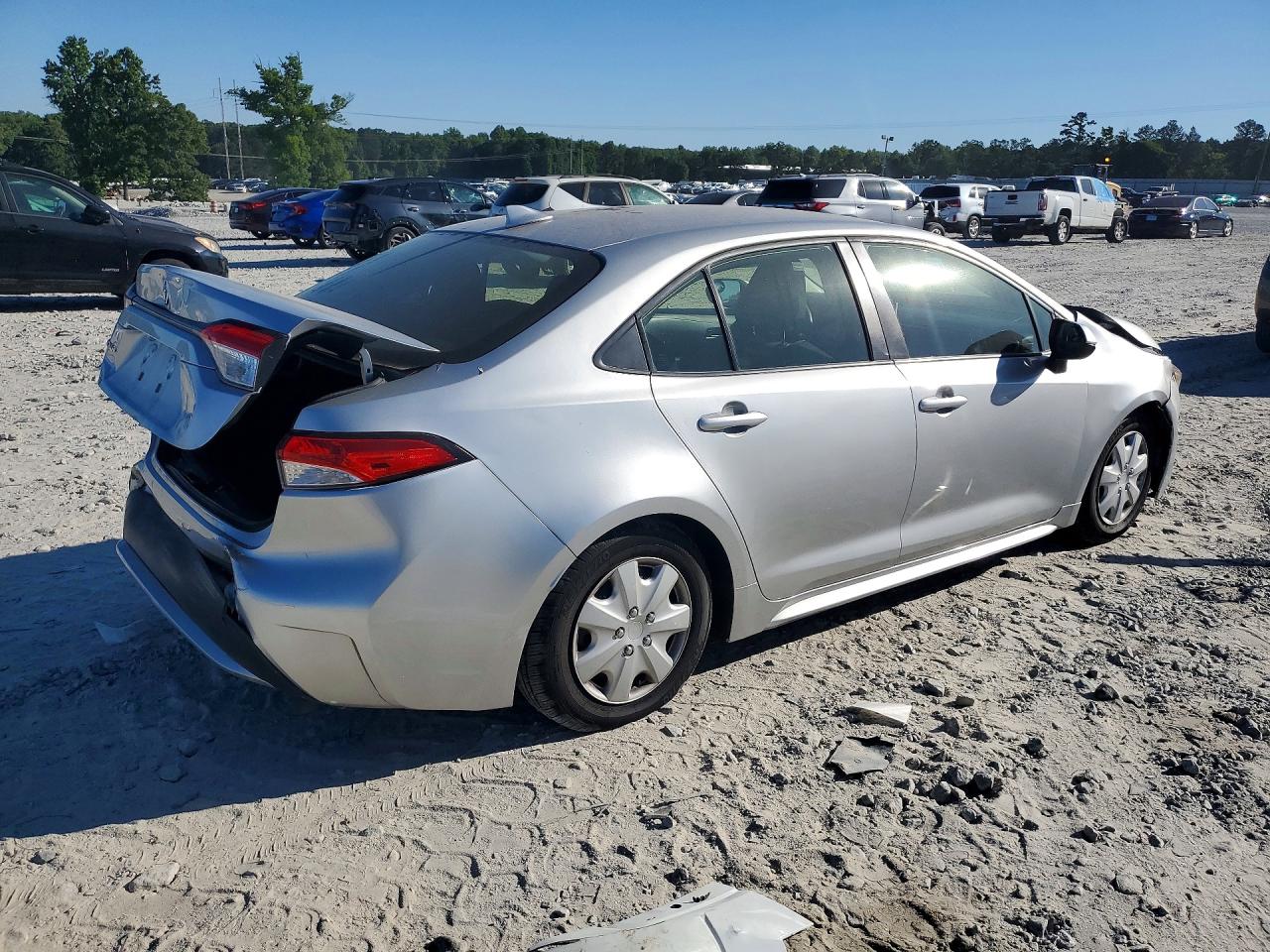 2021 TOYOTA COROLLA LE photo 3