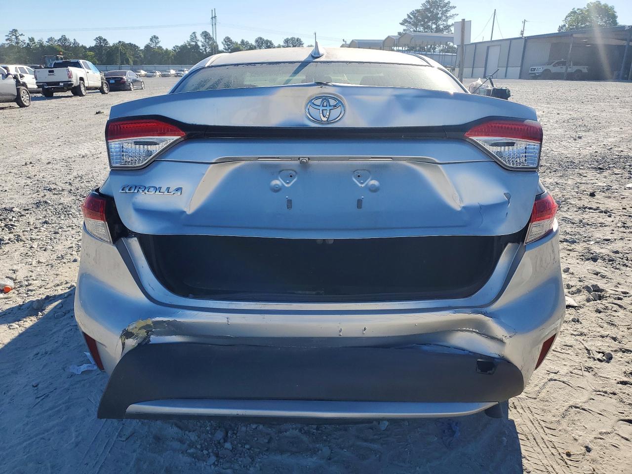2021 TOYOTA COROLLA LE photo 6