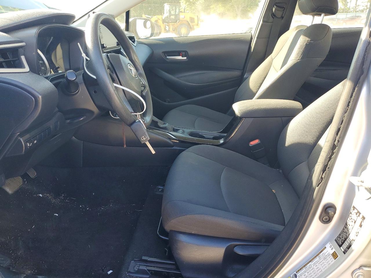 2021 TOYOTA COROLLA LE photo 7