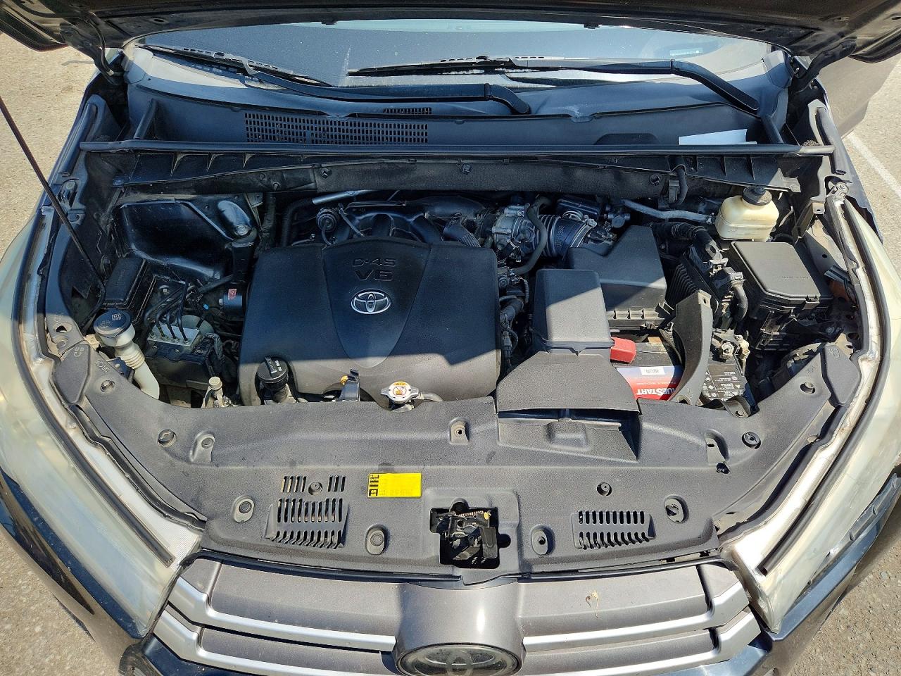 2017 TOYOTA HIGHLANDER XLE photo 23