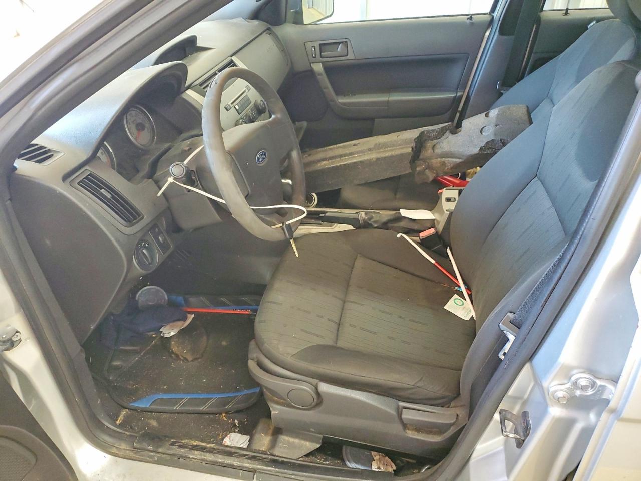 2009 FORD FOCUS SE photo 19