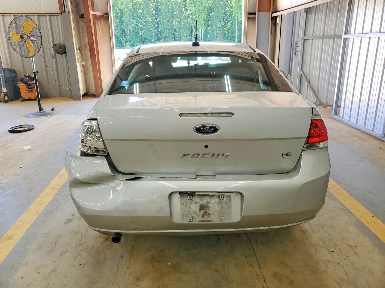 2009 FORD FOCUS SE photo 16