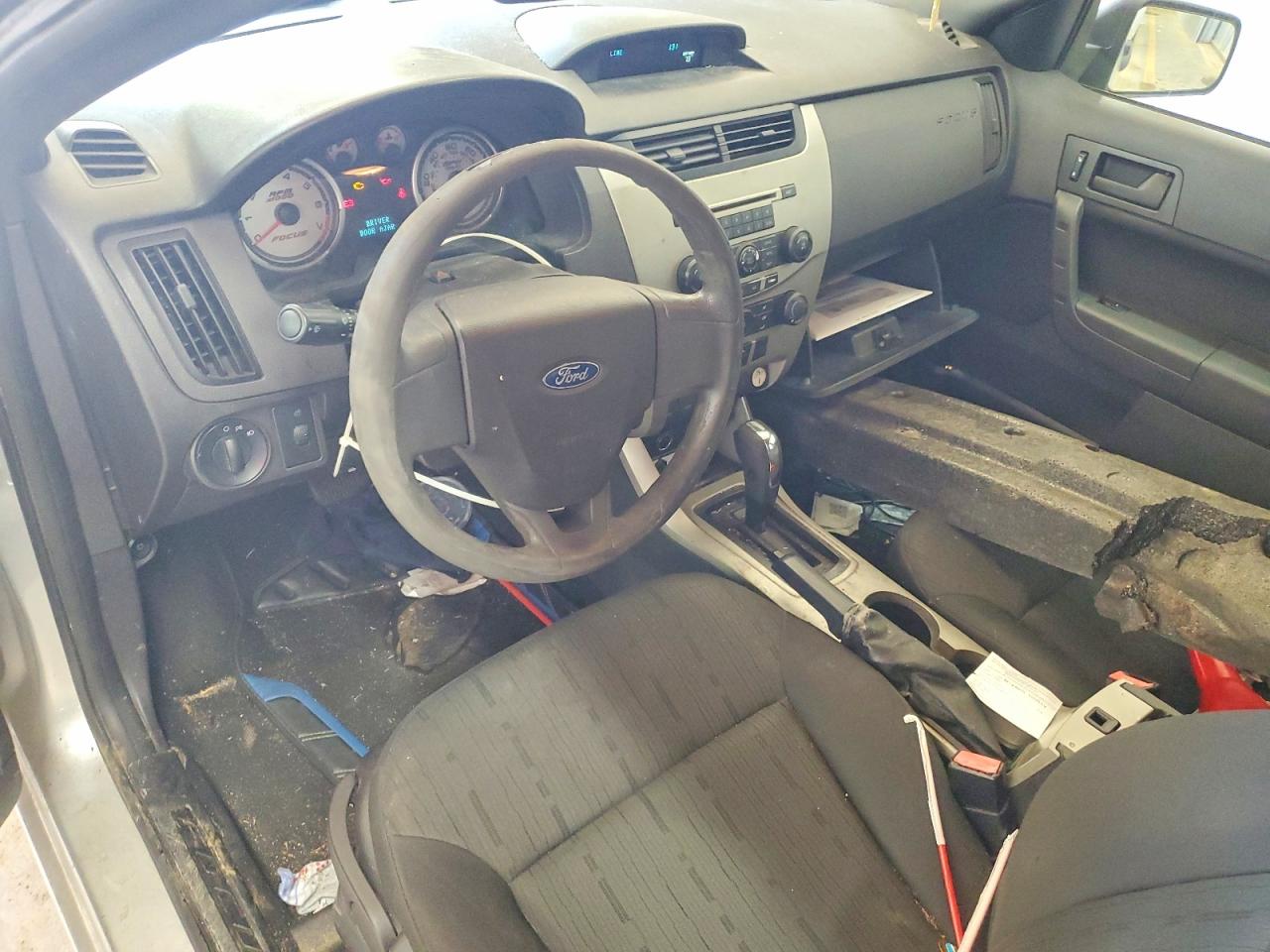 2009 FORD FOCUS SE photo 22
