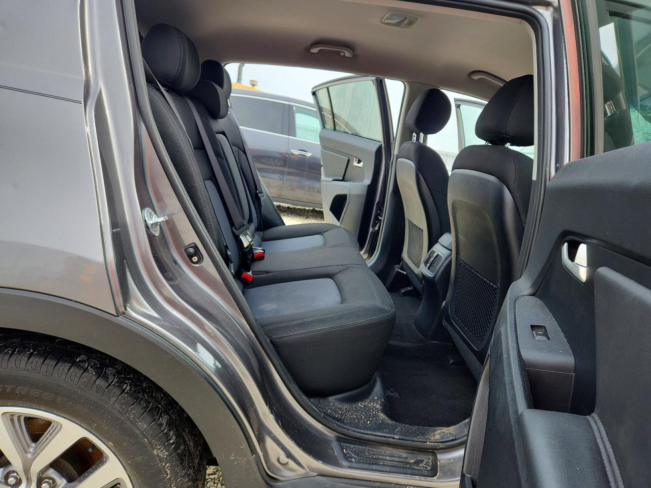 2016 KIA SPORTAGE LX photo 21