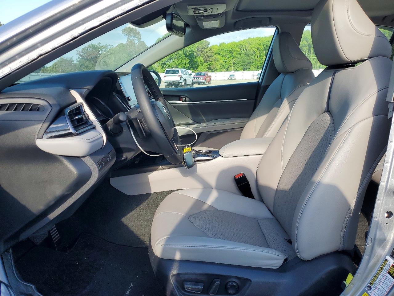 2024 TOYOTA CAMRY XSE photo 13