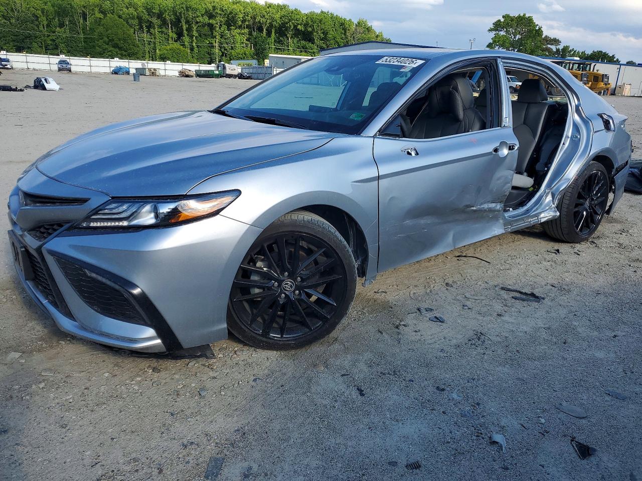 2024 TOYOTA CAMRY