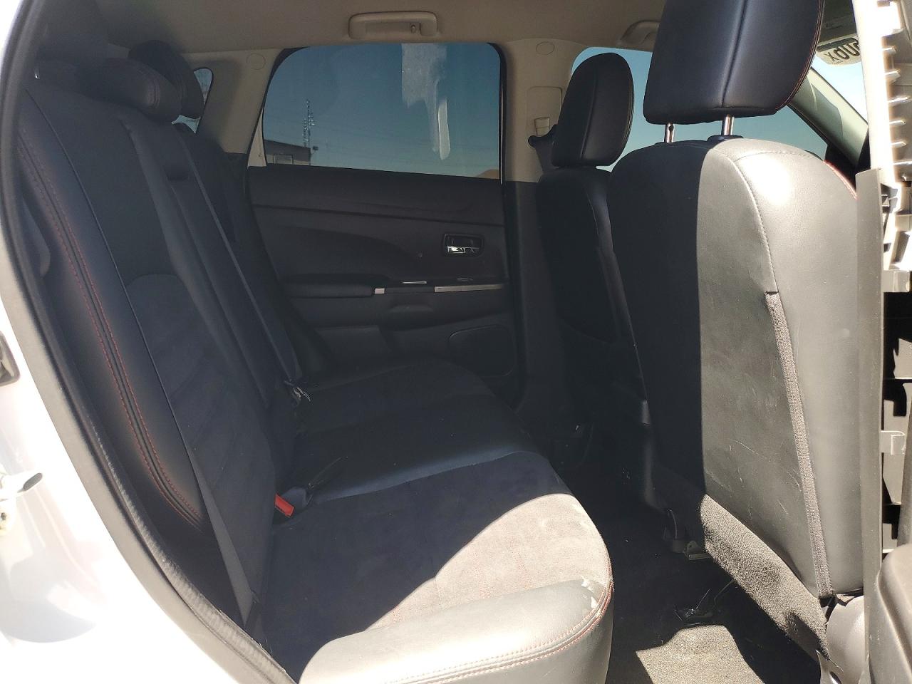 2022 MITSUBISHI OUTLANDER SPORT ES photo 28