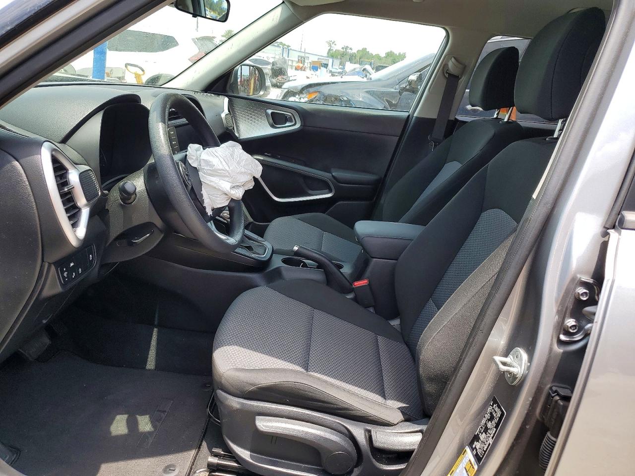 2022 KIA SOUL LX photo 13