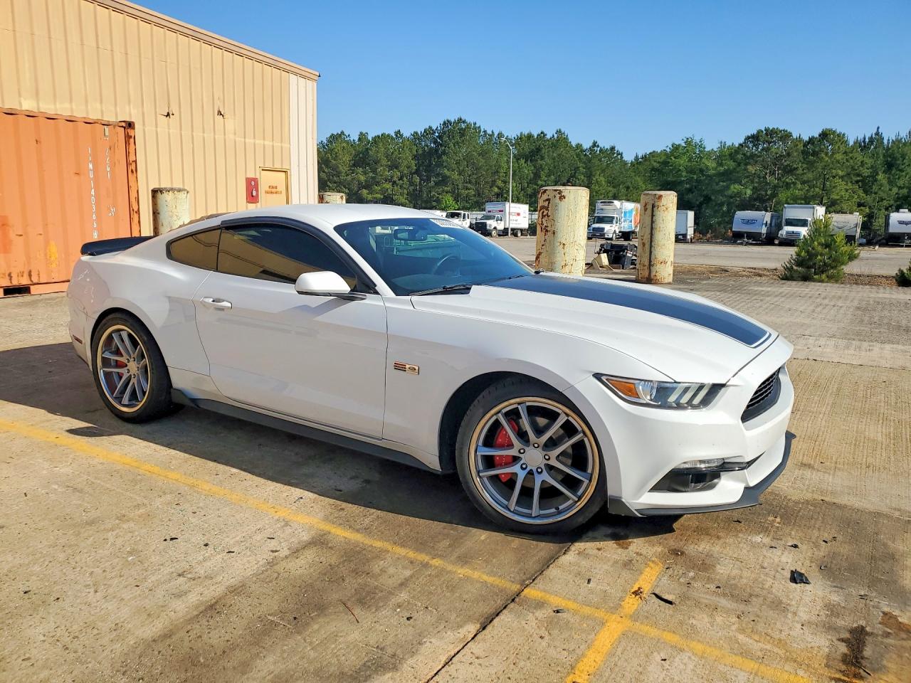 2017 FORD MUSTANG photo 10