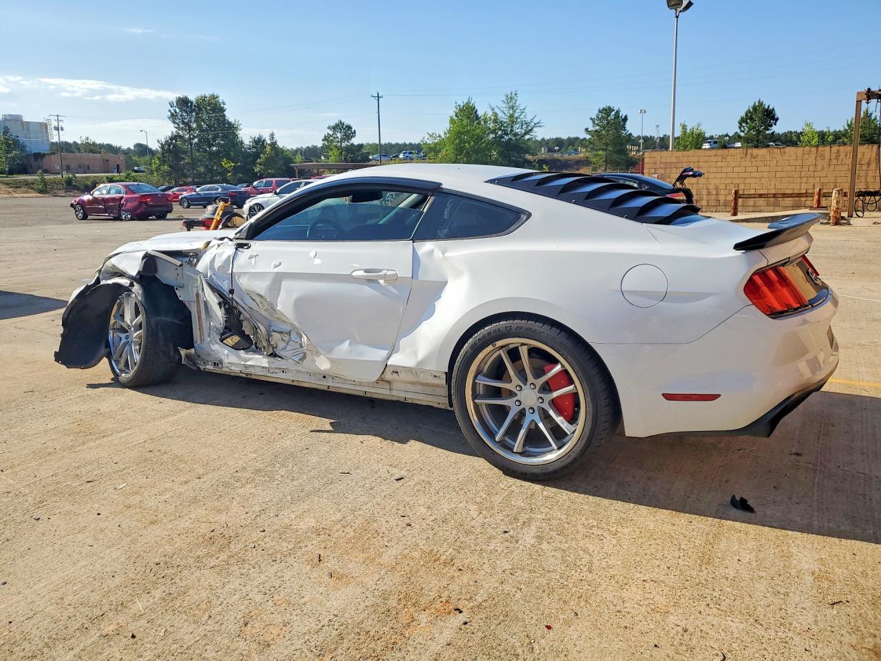 2017 FORD MUSTANG photo 4
