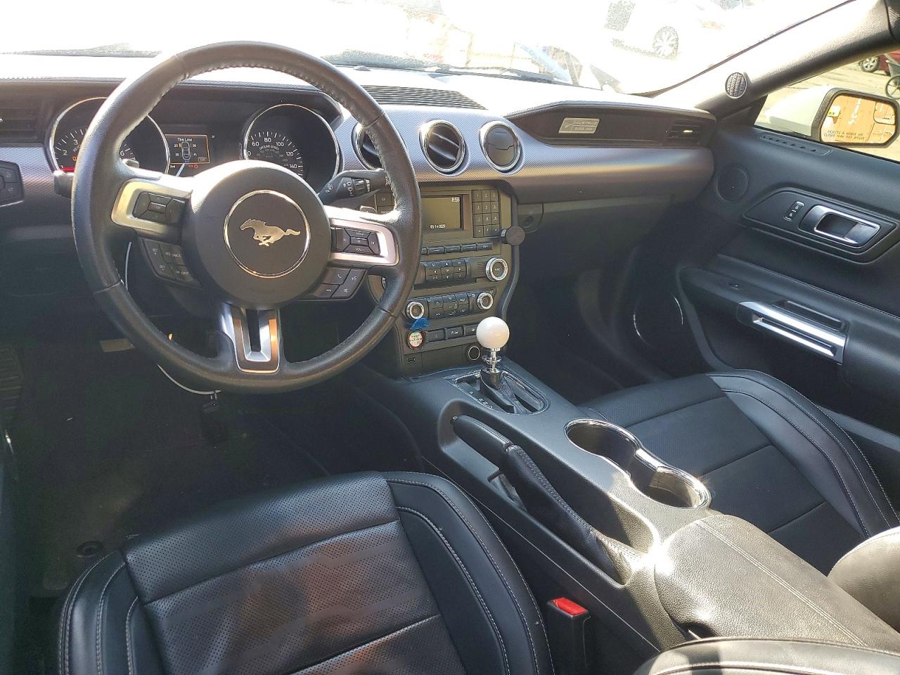 2017 FORD MUSTANG photo 22