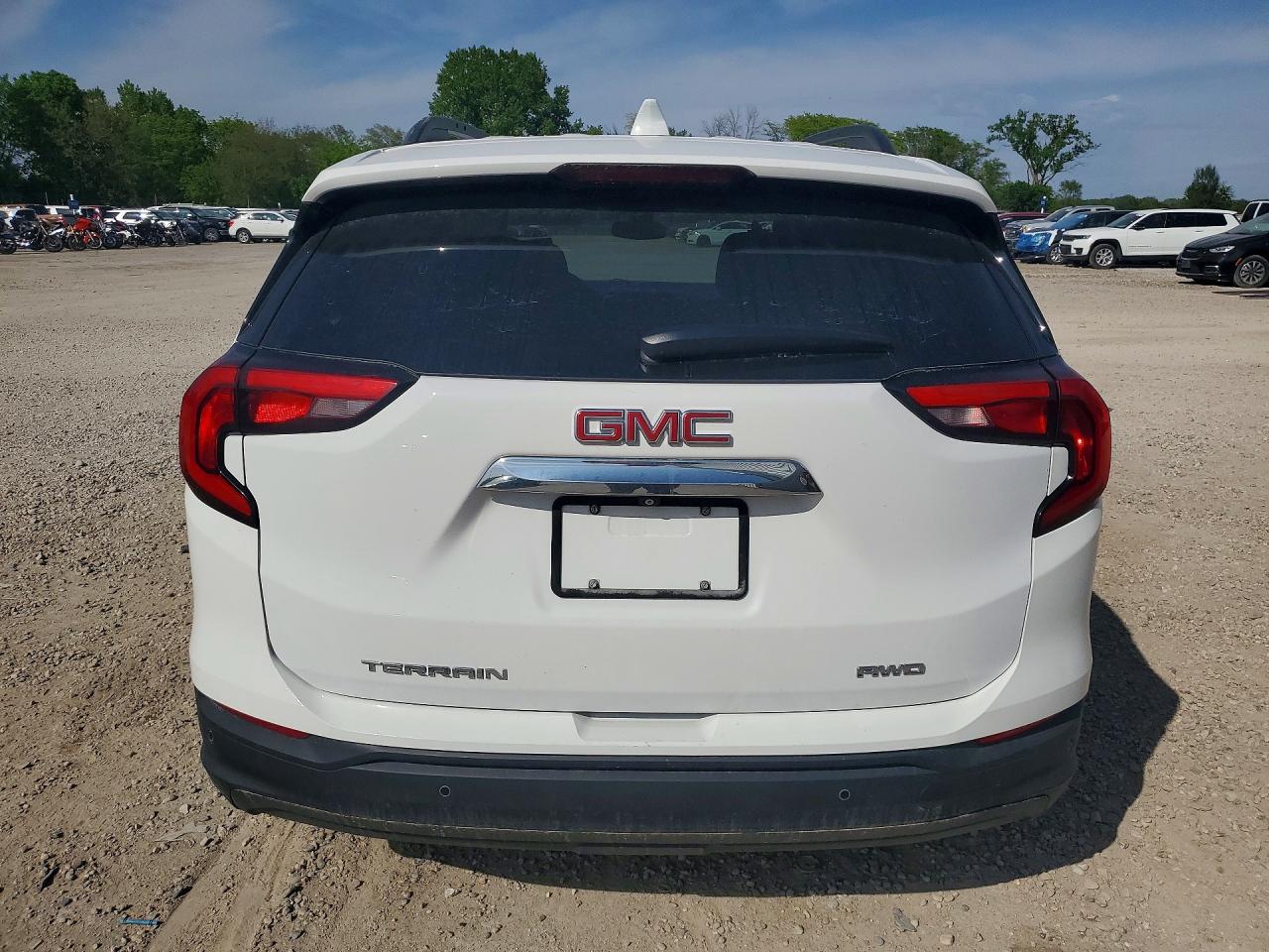 2020 GMC TERRAIN SLE photo 16