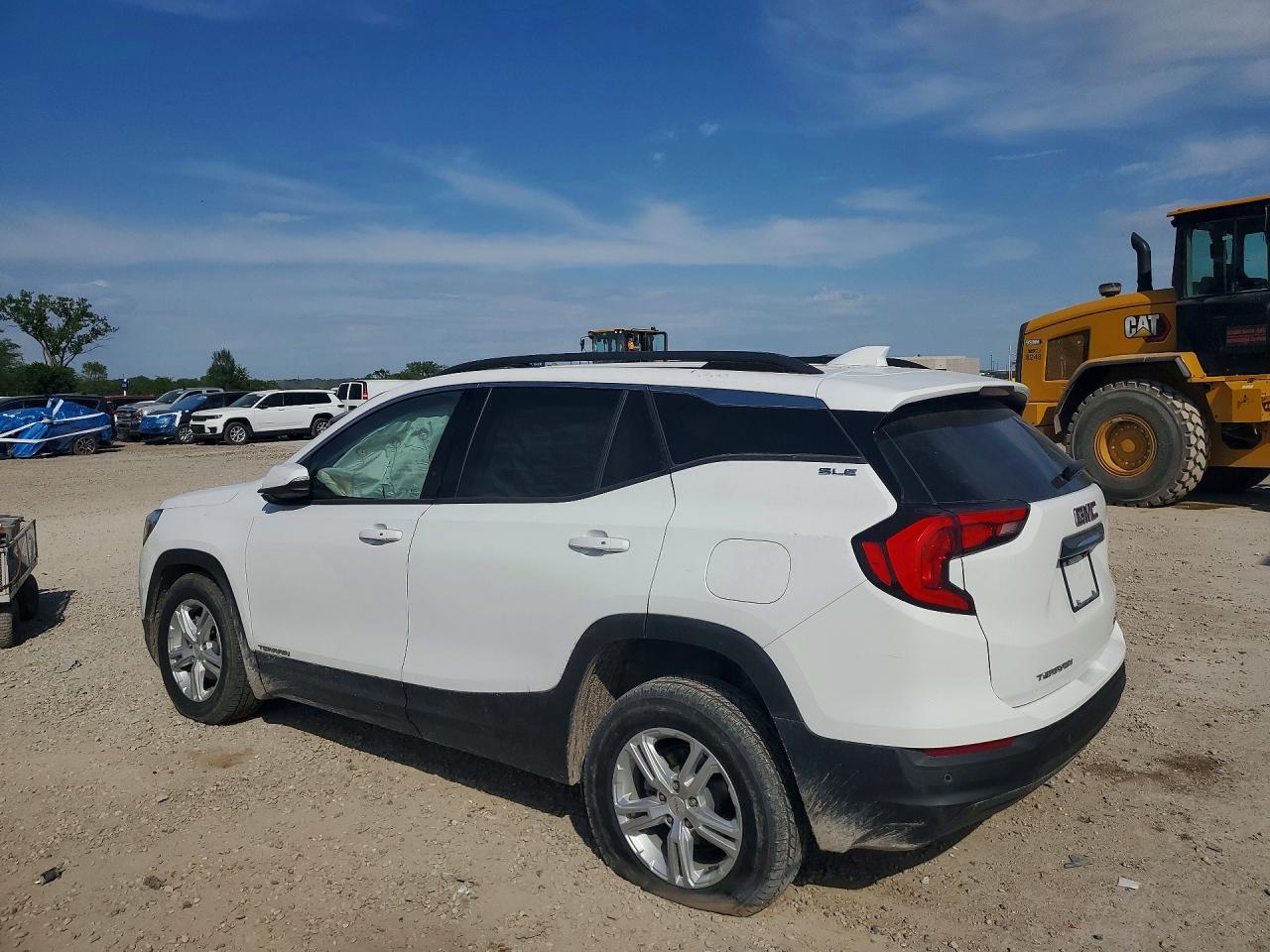 2020 GMC TERRAIN SLE photo 4