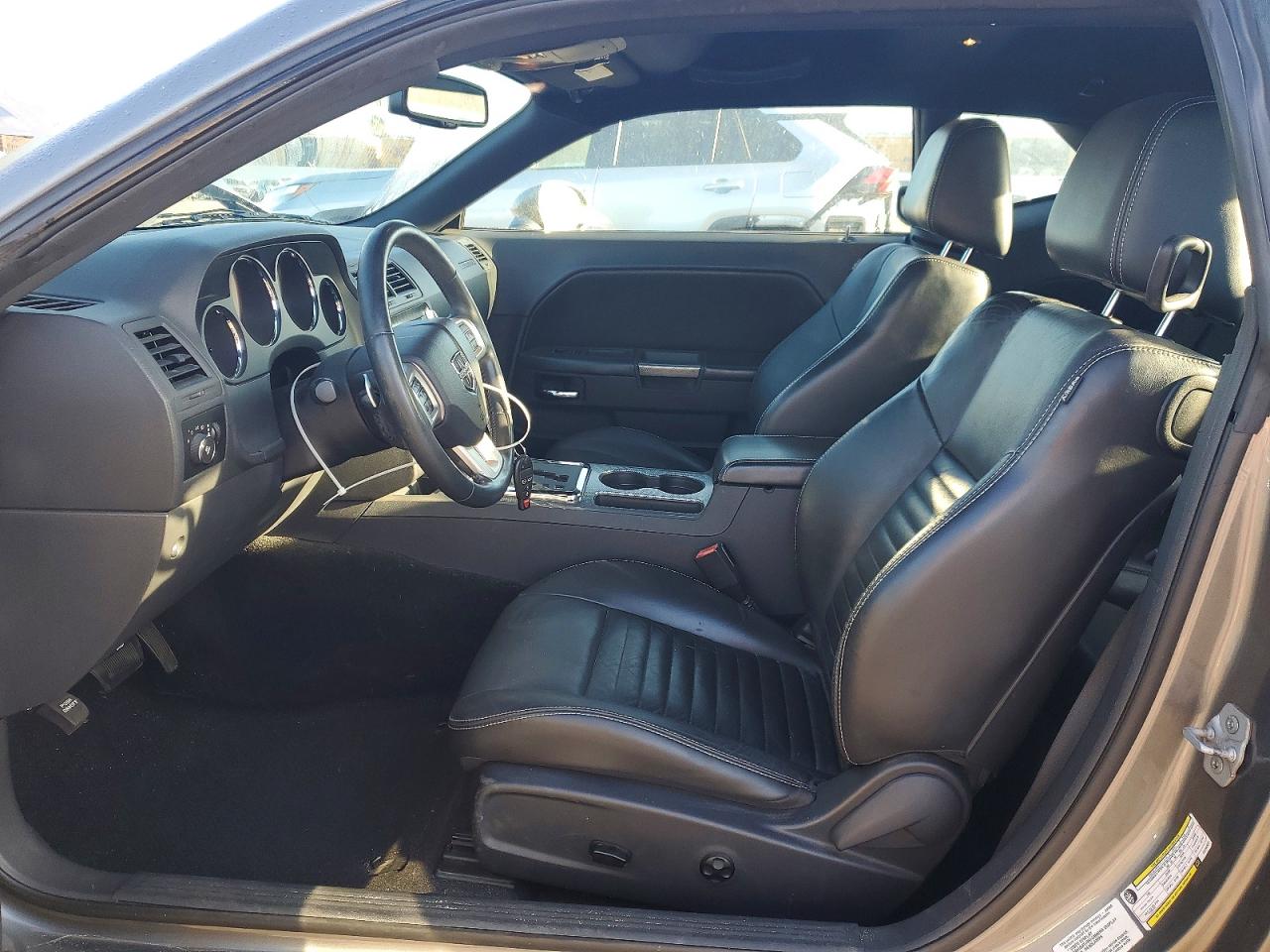 2012 DODGE CHALLENGER R photo 13