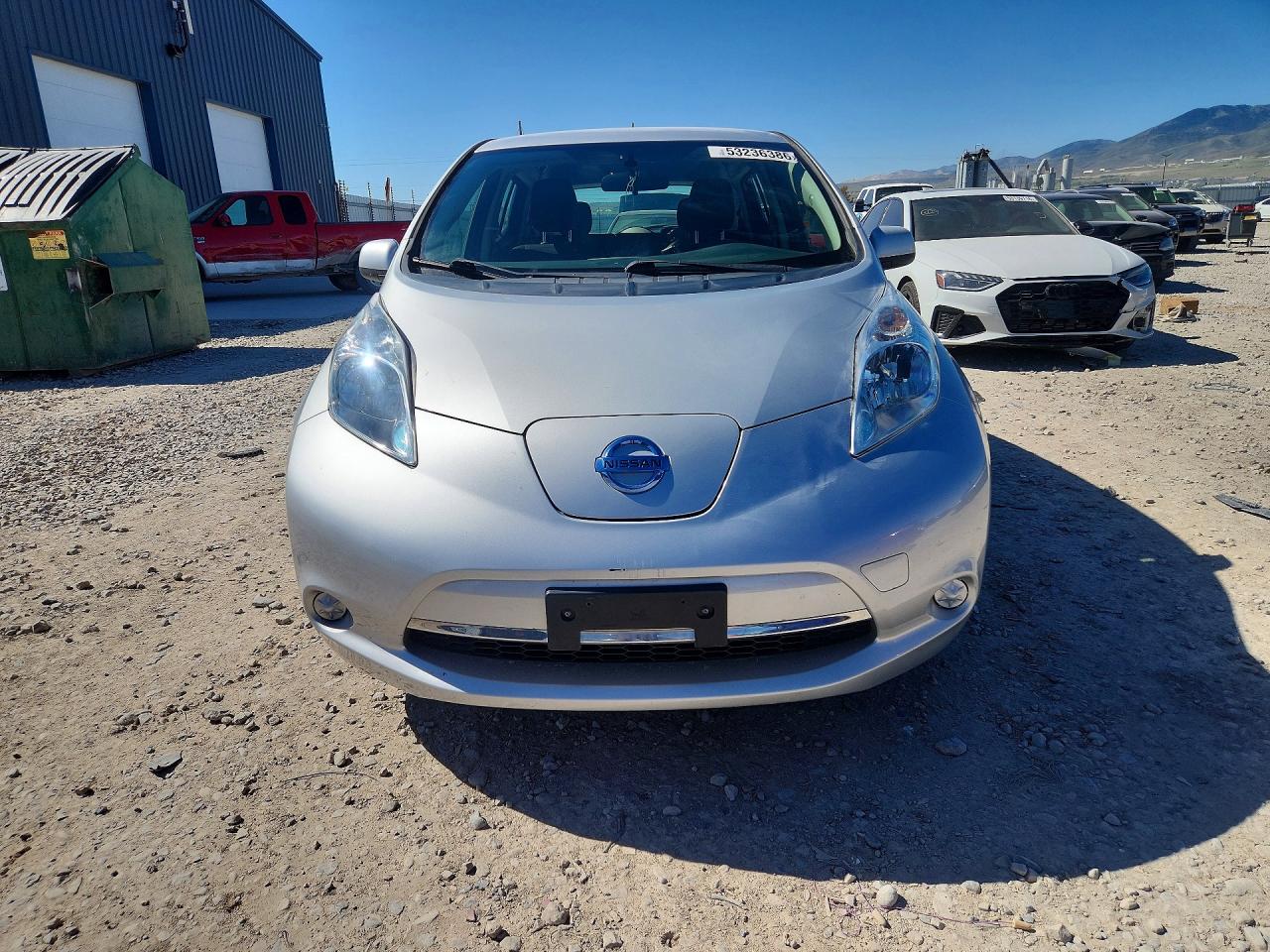 2017 NISSAN LEAF S photo 9