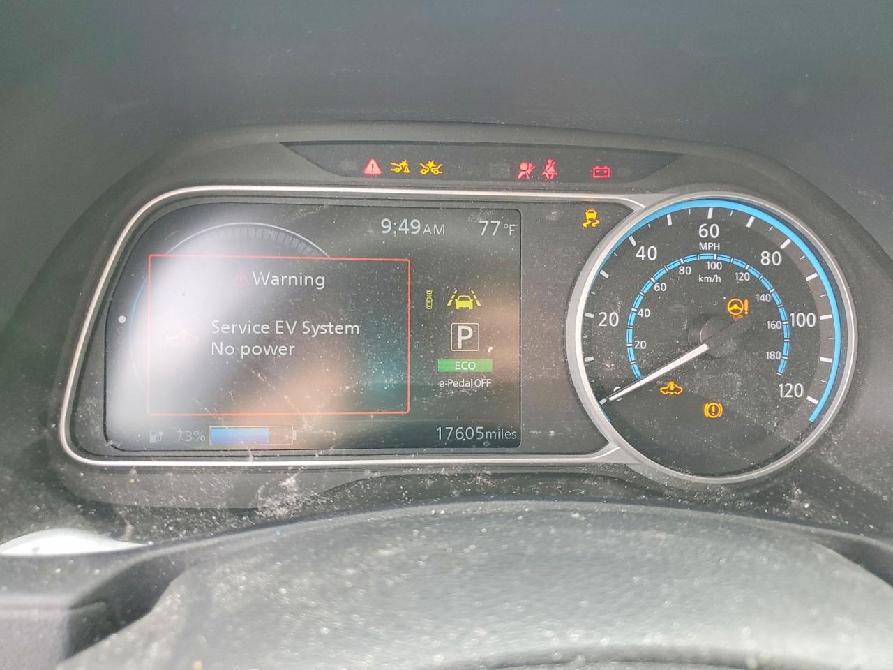 2025 NISSAN LEAF S photo 17