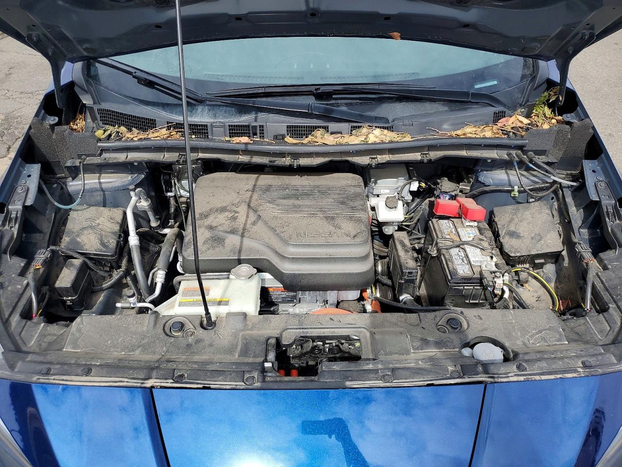 2025 NISSAN LEAF S photo 21