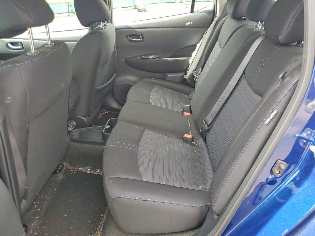2025 NISSAN LEAF S photo 19