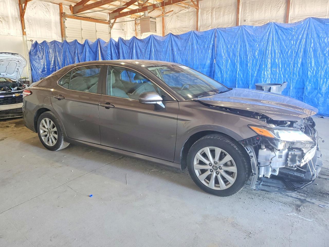 2020 TOYOTA CAMRY LE photo 10