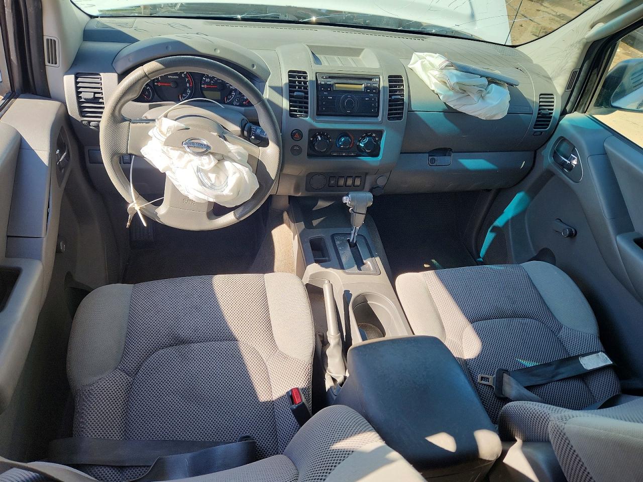 2011 NISSAN FRONTIER S photo 15