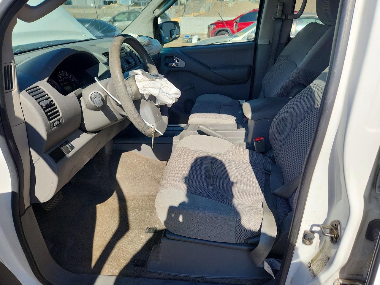2011 NISSAN FRONTIER S photo 13