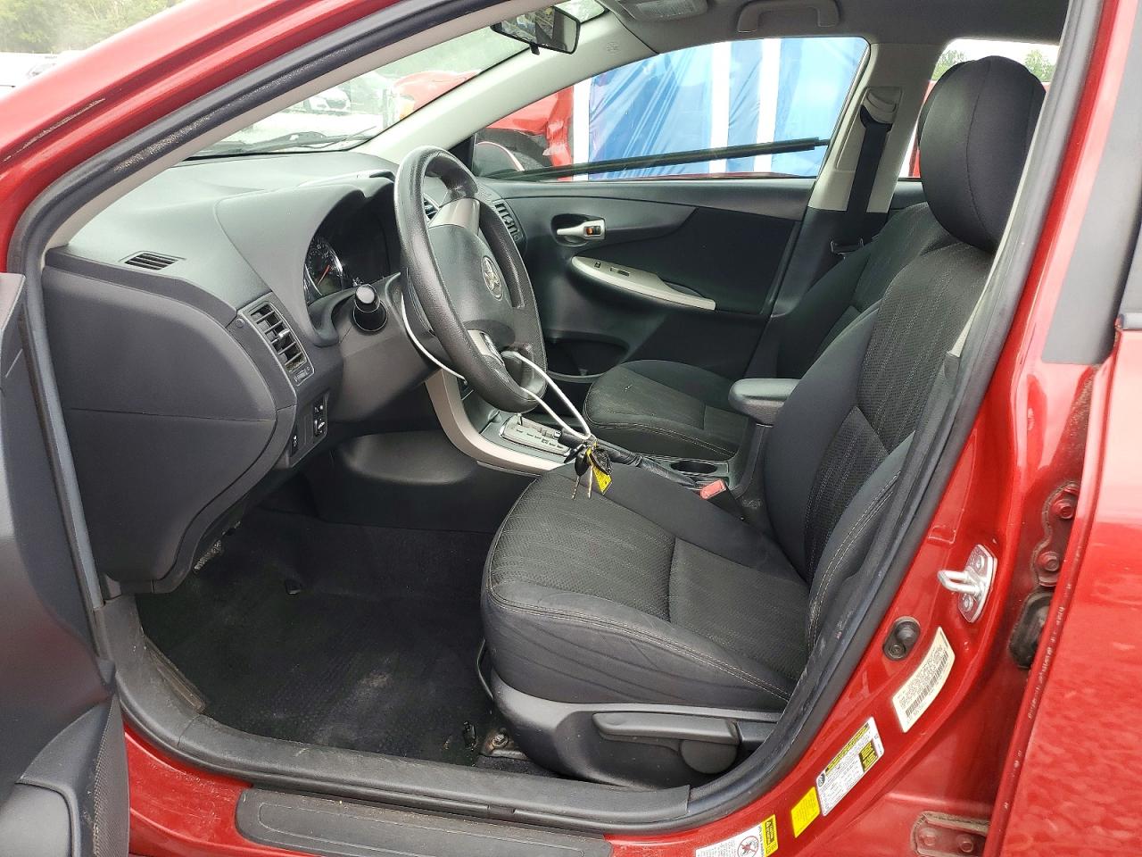 2013 TOYOTA COROLLA S photo 13