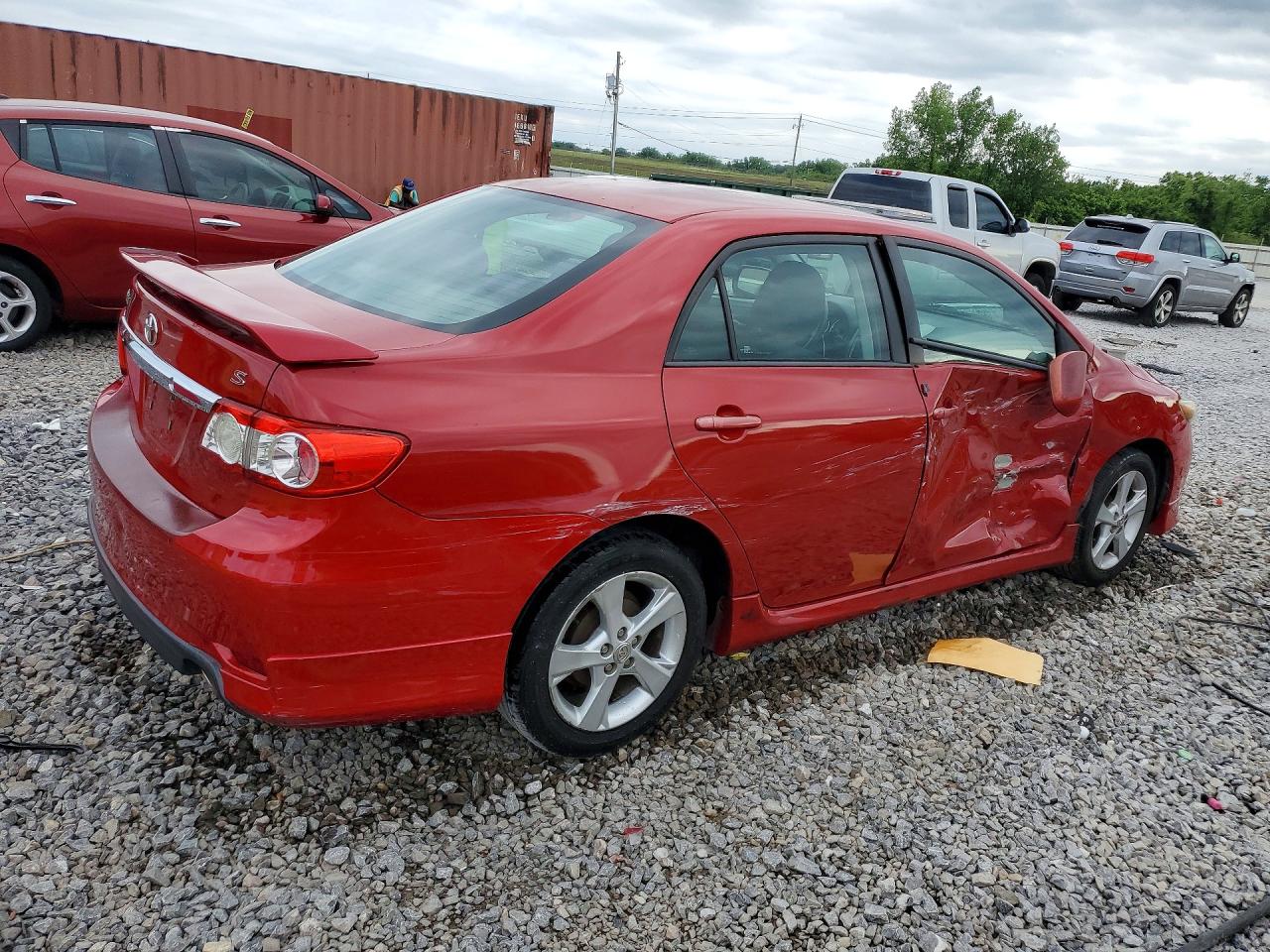 2013 TOYOTA COROLLA S photo 5