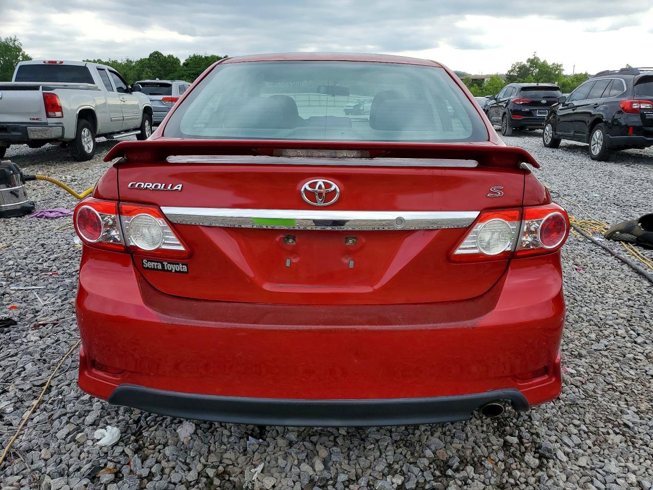 2013 TOYOTA COROLLA S photo 11