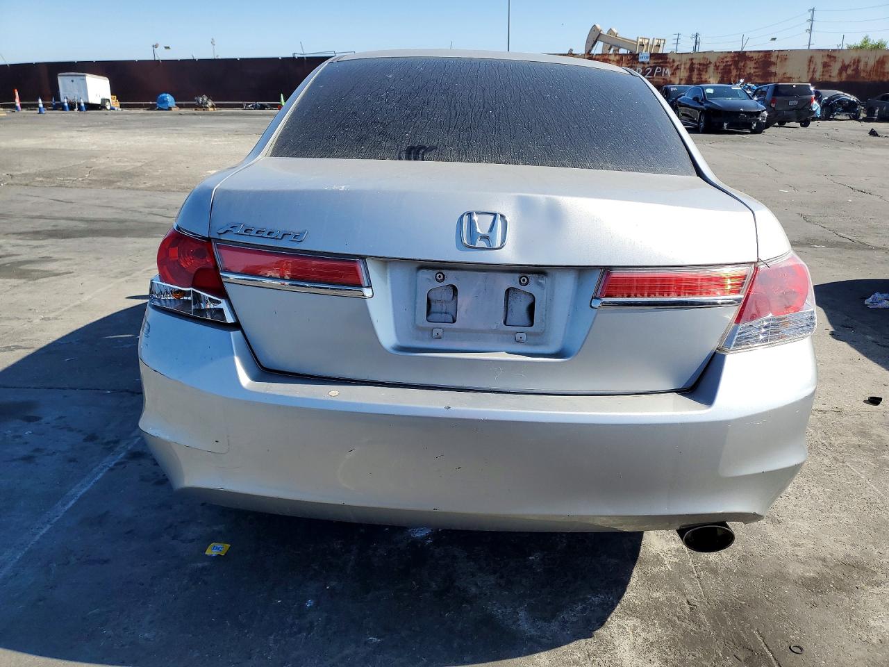 2012 HONDA ACCORD LX photo 11