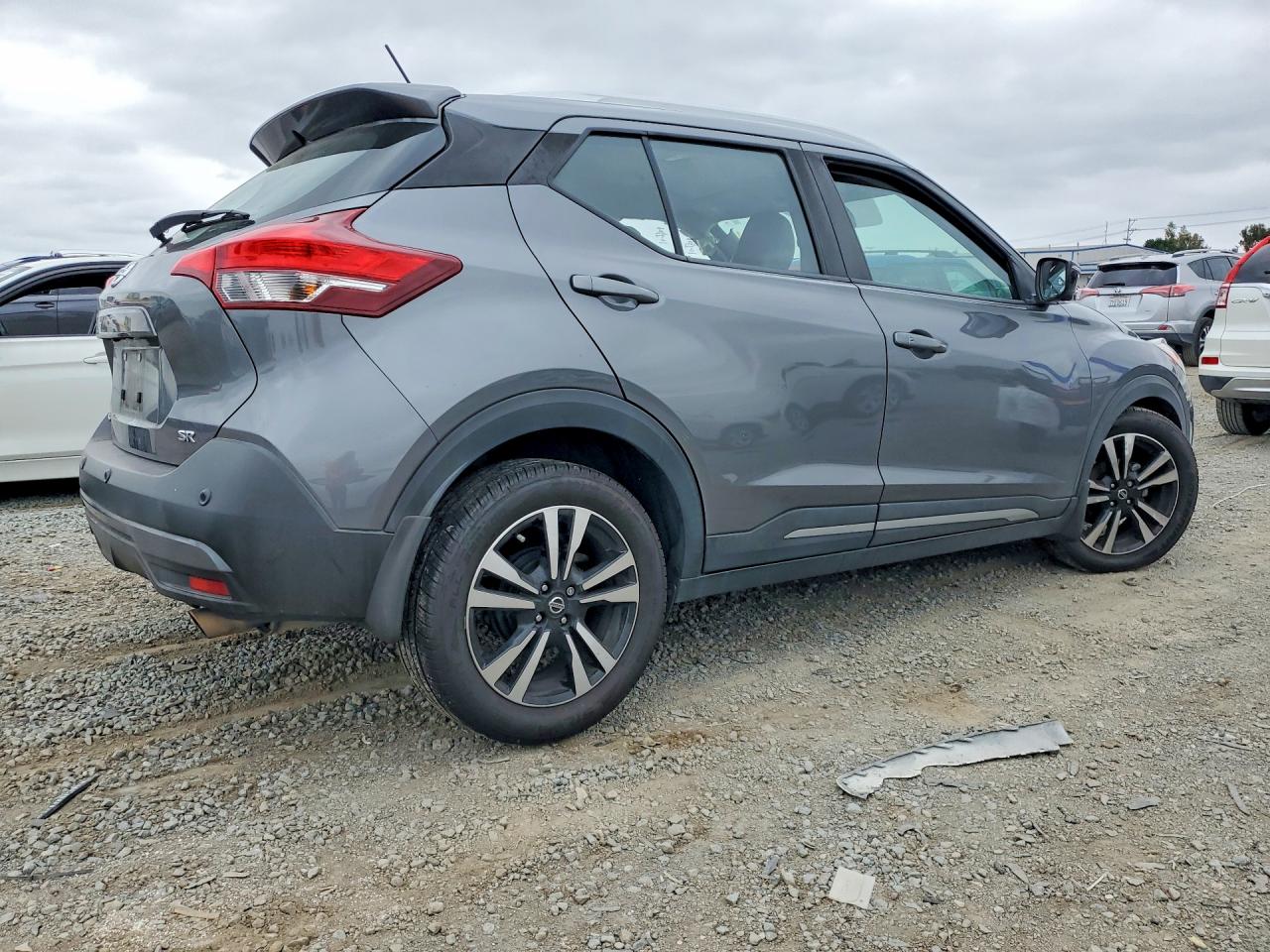 2020 NISSAN KICKS SR photo 5