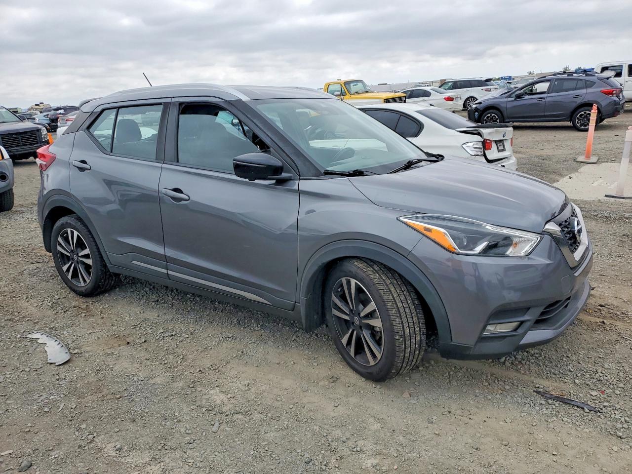2020 NISSAN KICKS SR photo 7